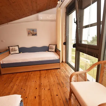 Olia Sea View Shared Pool Villa, Holiday home *