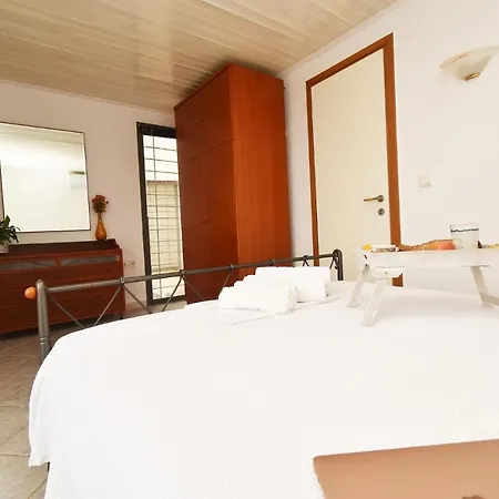 Olia Sea View Shared Pool Villa, Holiday home Nea Fokea